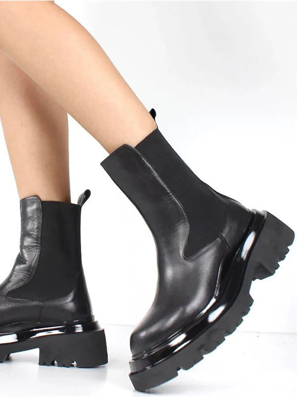 PARLAK TABAN DETAYLI EVA BOT SİYAH