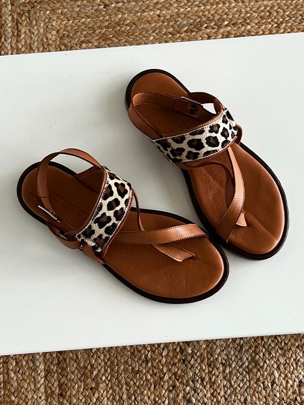 PARMAK ARASI LEOPAR DERİ SANDALET TABA