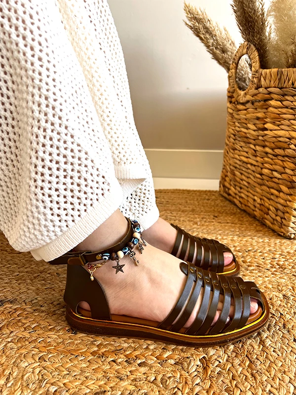 POTİN TOKALI DERİ SANDALET