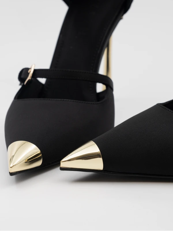 SATEN GOLD METAL DETAYLI TOPUKLU SİYAH