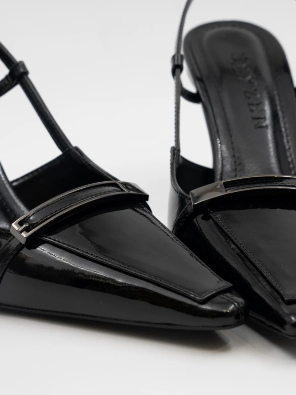 SİVRİ BURUN TOPUKLU SİYAH