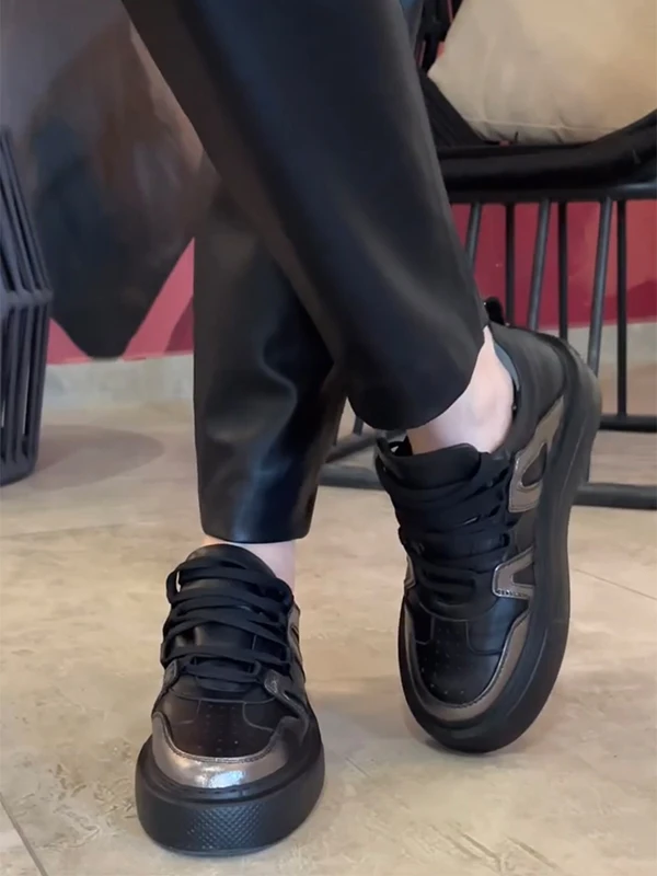 SÜET DETAYLI ÇAPRAZ BAĞCIK SNEAKER