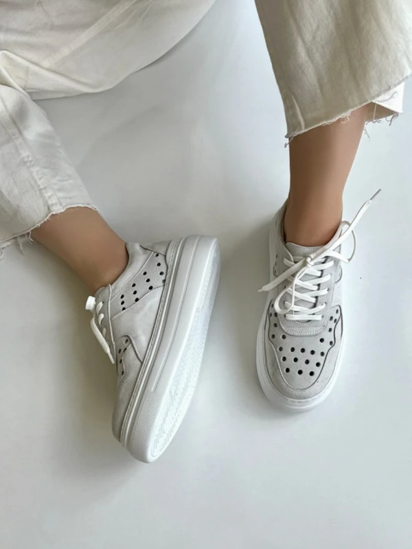 SÜET LAZER KESİMLİ SNEAKER