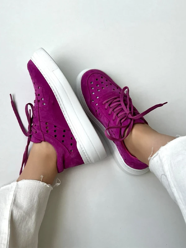 SÜET LAZER KESİMLİ SNEAKER