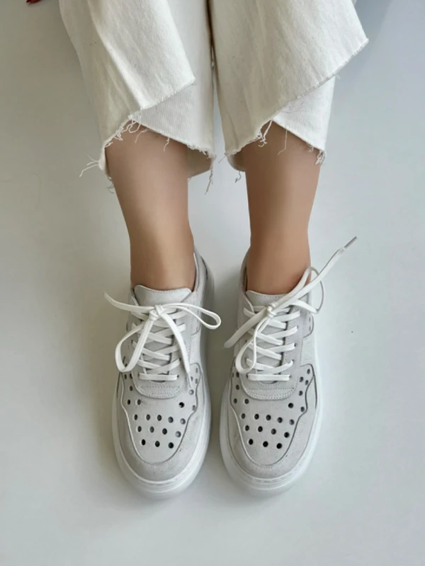 SÜET LAZER KESİMLİ SNEAKER