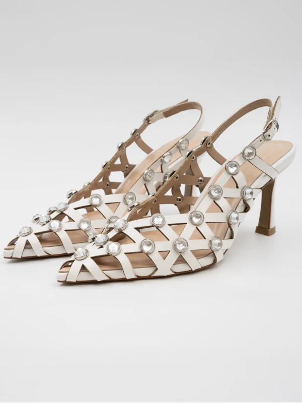 TAŞ DETAYLI TOPUKLU AYAKKABI BEYAZ