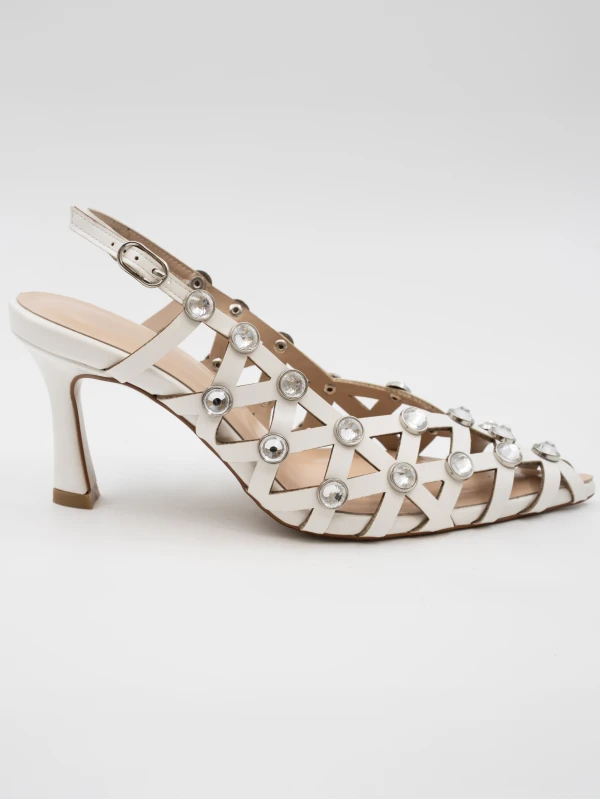 TAŞ DETAYLI TOPUKLU AYAKKABI BEYAZ