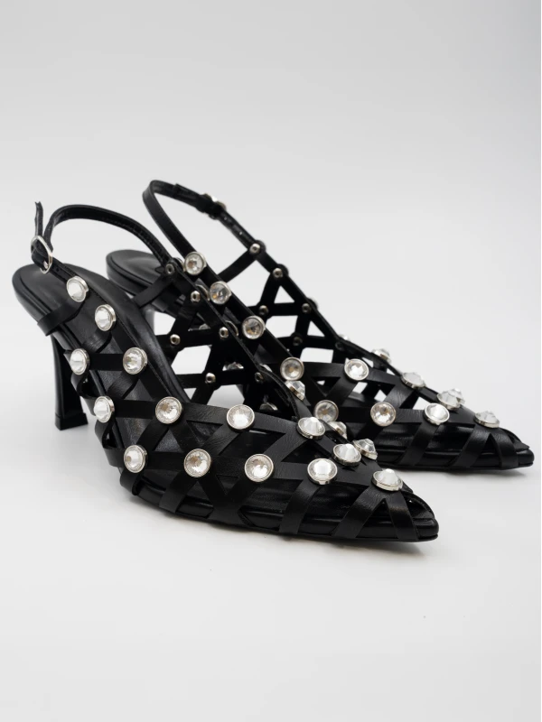 TAŞ DETAYLI TOPUKLU AYAKKABI SİYAH