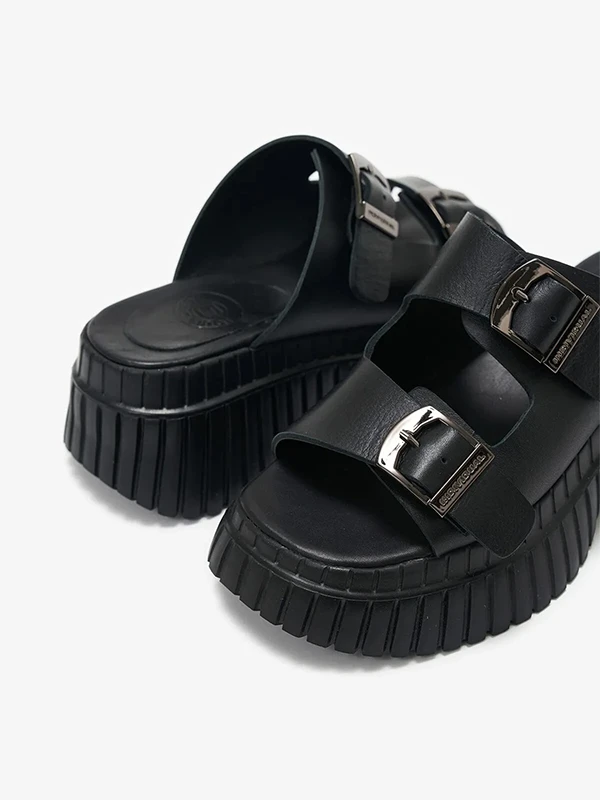 TOKA DETAYLI KALIN TABAN TERLİK SİYAH