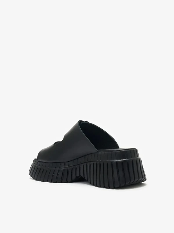 TOKA DETAYLI KALIN TABAN TERLİK SİYAH