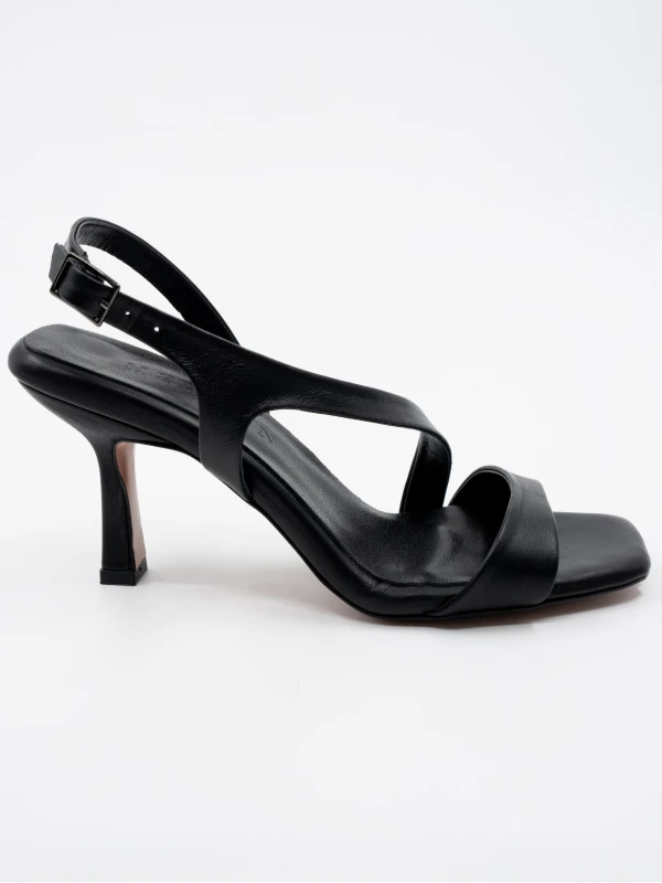 TOPUKLU DERİ SANDALET SİYAH