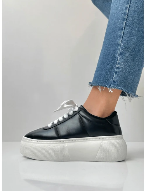 KABARTMA DETAYLI SPOR AYAKKABI