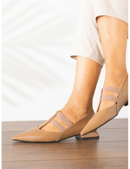 KISA TOPUK ÖN ÇİFT LASTİK DETAY BEJ