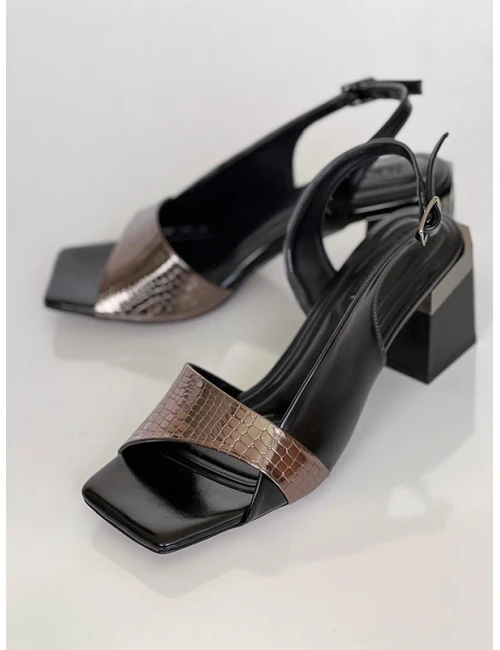 RUGAN KADIN TOPUKLU SANDALET PLATİN