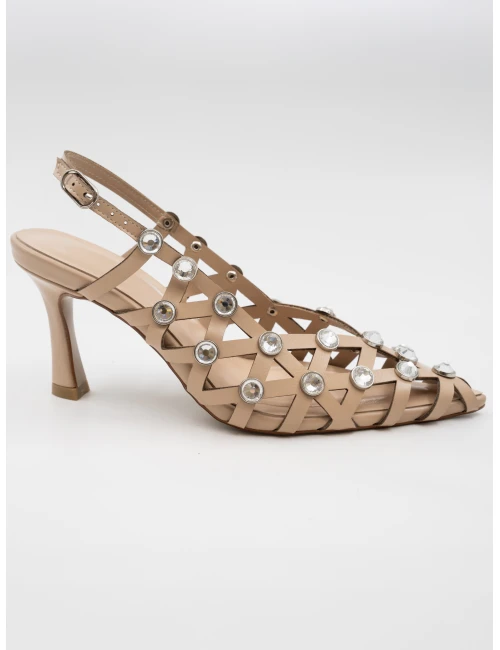 TAŞ DETAYLI TOPUKLU AYAKKABI NUDE