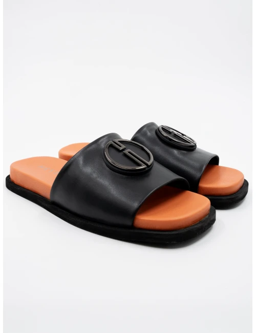 TOKA DETAYLI DERİ TERLİK SİYAH