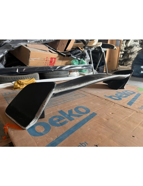 Üniversal Büyük Spoiler BOYALI