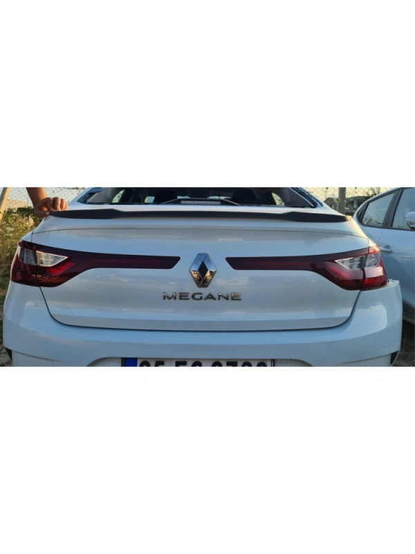 Megane 4 Sedan PS Model Yarasa Spoiler BOYALI