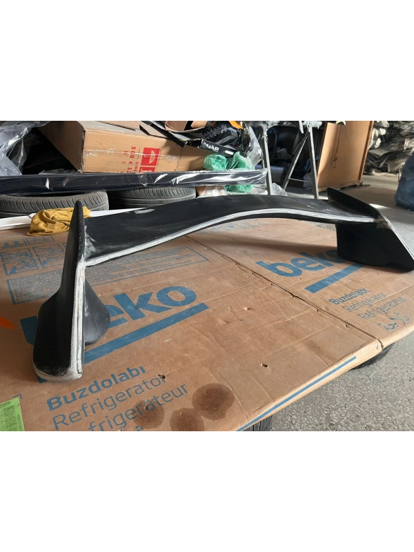 Üniversal Büyük Spoiler BOYALI