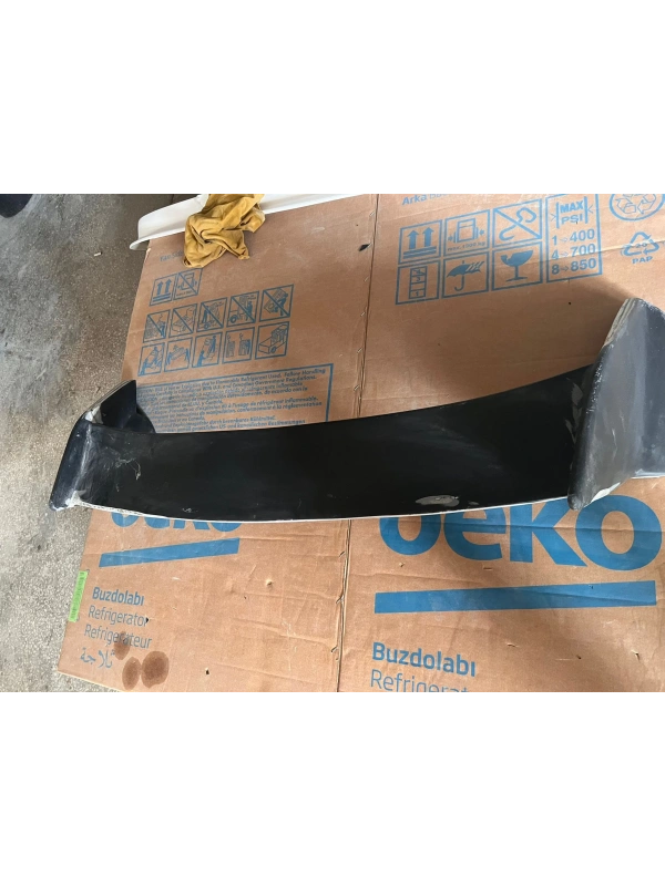 Üniversal Büyük Spoiler BOYALI