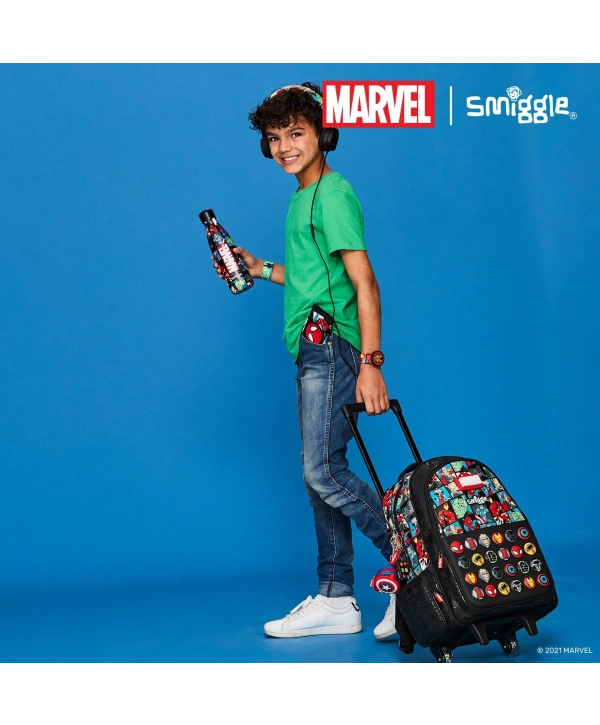 Smiggle - Marvel Çekçekli Işıklı Tekerlekli Çanta