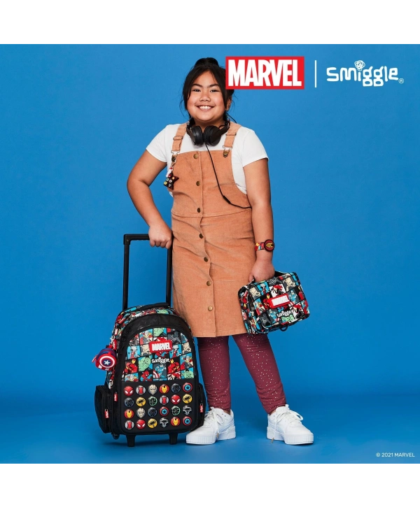 Smiggle - Marvel Çekçekli Işıklı Tekerlekli Çanta