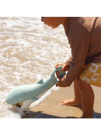 Sunnylife - Whale Green Kum Toplama Oyuncağı