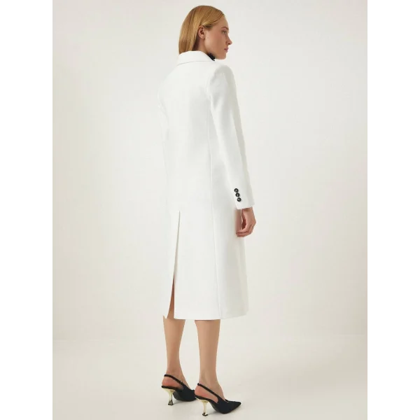 YIRTMAÇLI DÜĞMELİ BEYAZ YÜN KABAN