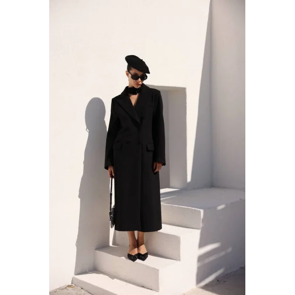 YIRTMAÇLI DÜĞMELİ SİYAH YÜN KABAN