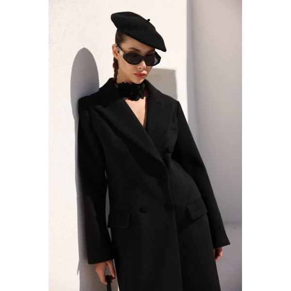 YIRTMAÇLI DÜĞMELİ SİYAH YÜN KABAN