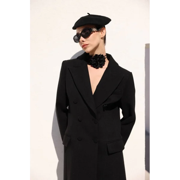 YIRTMAÇLI DÜĞMELİ SİYAH YÜN KABAN