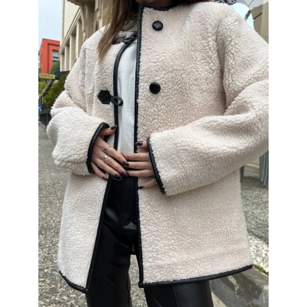 EKRU PELUŞ DÜĞMELİ CEKET