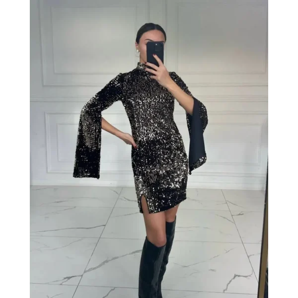 PAYETLİ KOL DETAY SİYAH ELBİSE