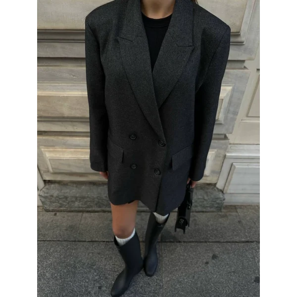 CEPLİ DÜĞMELİ GRİ CEKET