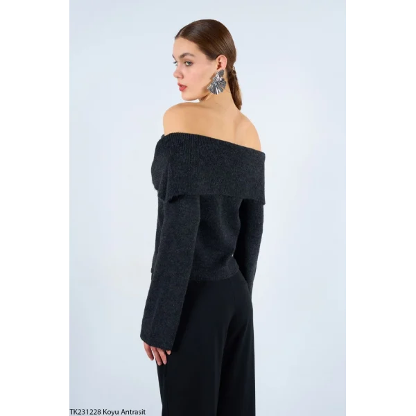 DEGAJE YAKA ANTRASİT TRİKO KAZAK