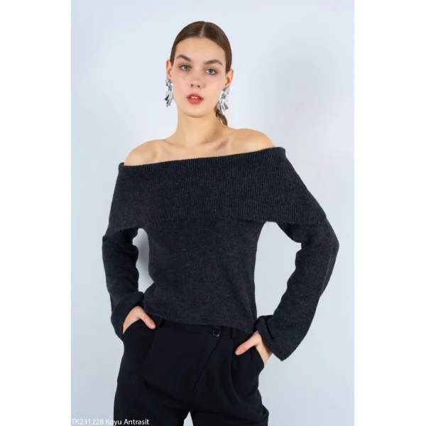 DEGAJE YAKA ANTRASİT TRİKO KAZAK