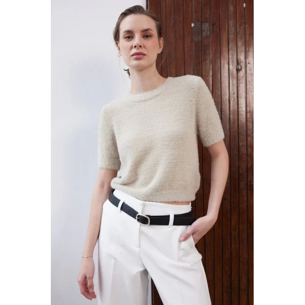 KISA KOLLU YUMOŞ TRİKO KAZAK BEJ