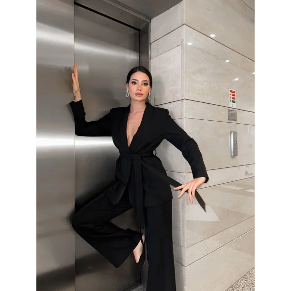 SİYAH KUŞAKLI CEKET PANTOLON TAKIM