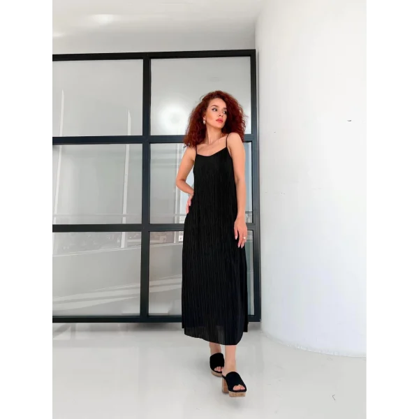 İNCE ASKILI PİLİSE SİYAH UZUN ELBİSE