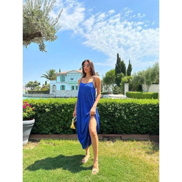 İNCE ASKILI PİLİSE MAVİ UZUN ELBİSE