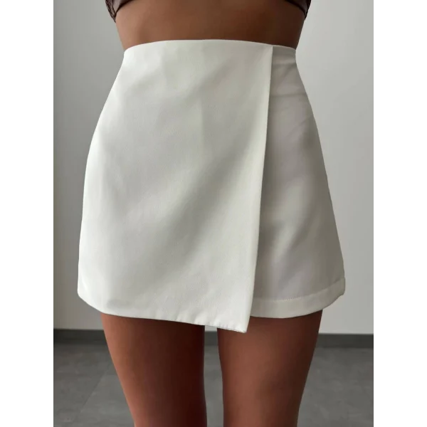 ATLAS KUMAŞ BEYAZ ŞORT ETEK