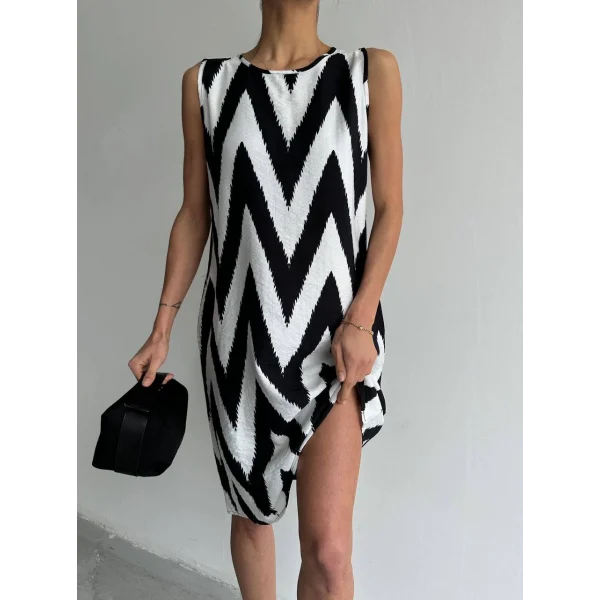 ZİGZAG DESENLİ ÇAN ELBİSE SİYAH BEYAZ