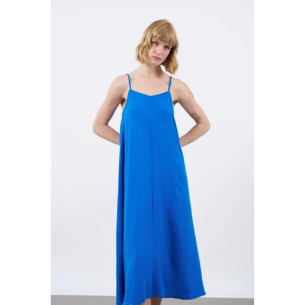 İNCE ASKILI UZUN KETEN ELBİSE SAKS MAVİ