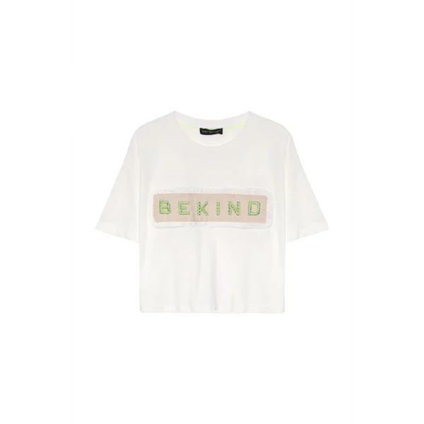 Püskül Detaylı Yazılı Crop Tişört Ekru