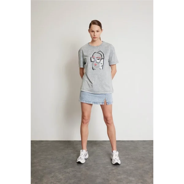 Taş İşlemeli Baskılı Tişört Gri