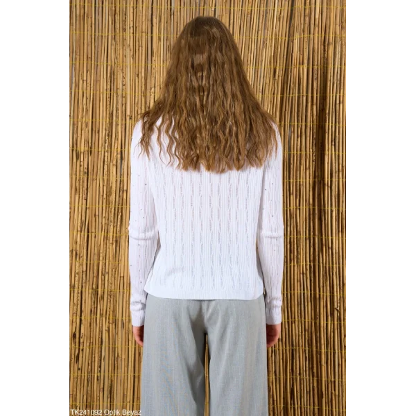 Taşlı Triko Beyaz İnce Kazak