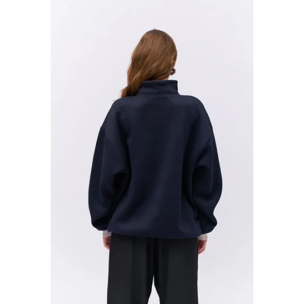 Balıkçı Yaka Yazılı Oversize Sweatshirt Lacivert