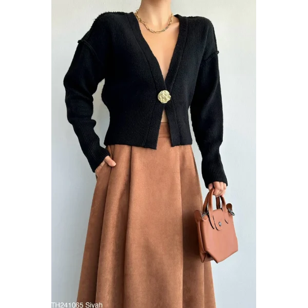 Ters Dikişli Tek Düğmeli Siyah Hırka