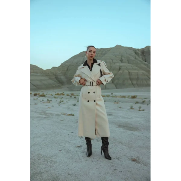 Apolet Detaylı Kuşaklı Bej Yün Kaban