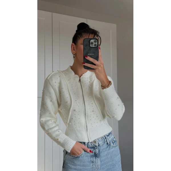 Beyaz Ters Dikiş İnci Detaylı Hırka